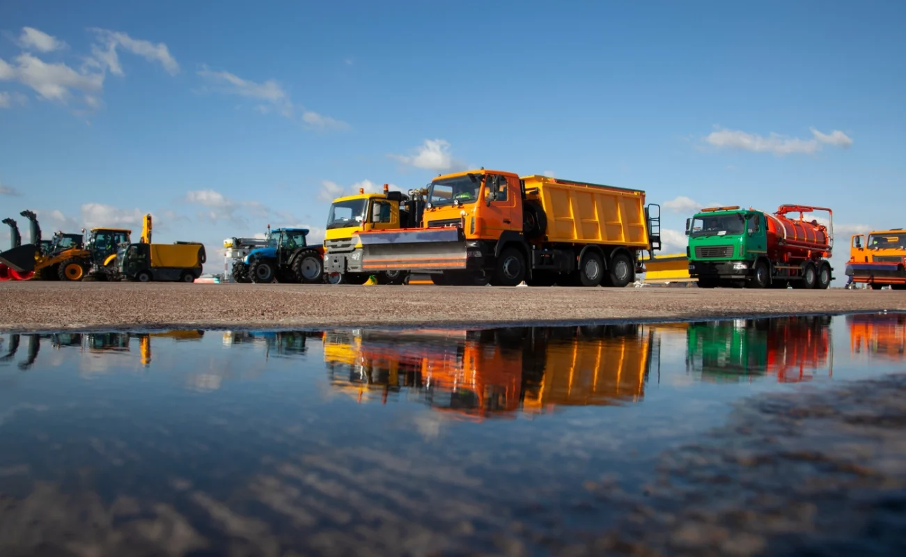 Land transport in Dubai — aggregate, sand and rock haulage by Noor Al Yamama