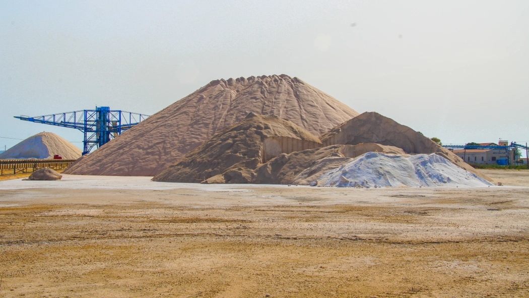 Clean, well-graded construction sand supplied in Dubai